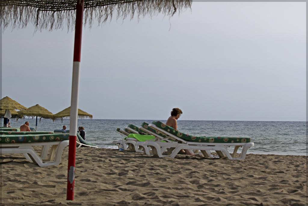 Joy Beach B&B Torremolinos Buitenkant foto